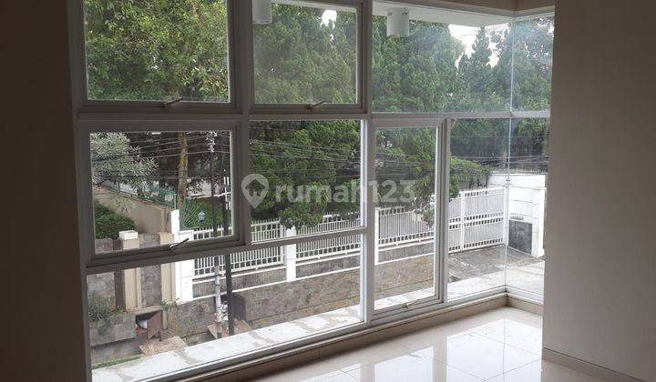 Rumah cantik minimalis setrasari dekat ke mainrod sutami bandung  2