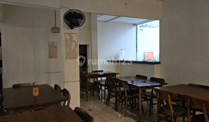 Disewa ruang usaha untuk cafe,kantor di jl Sriwijaya Regol  2