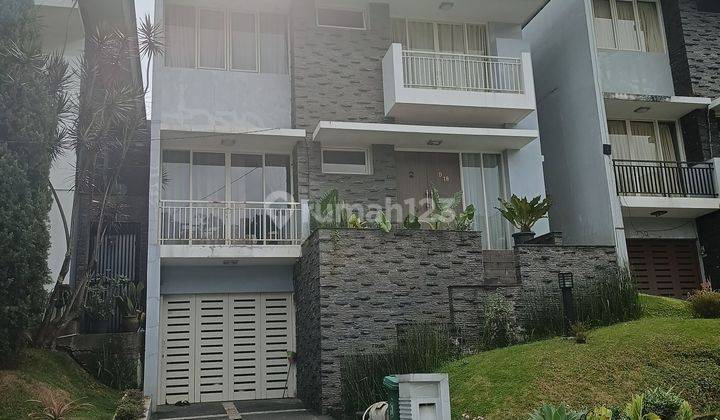 Rumah minimalis resort Dago pakar Bandung  1