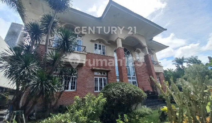 Rumah Mewah Luas Style Clasic Sayap Dago Rumah Mewah Luas Style Clasic Sayap Dago