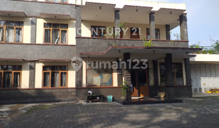 Rumah 3 Lantai Jl Supratman Bandung.