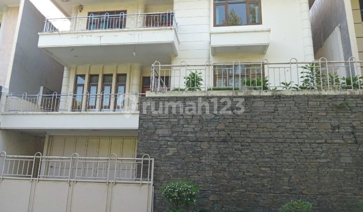 Rumah Hoki Feng Shui di Setraduta Bandung Rumah Hoki Feng Shui di Setraduta Bandung