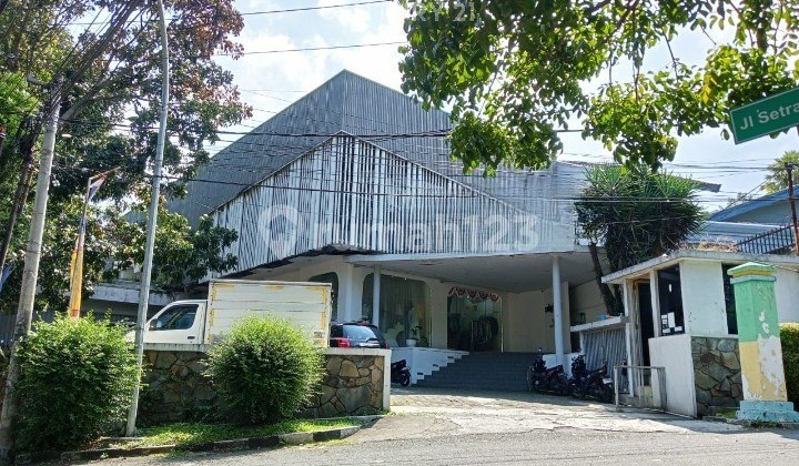 Ruang Usaha 3 Lantai di Mainroad Sutami Bandung