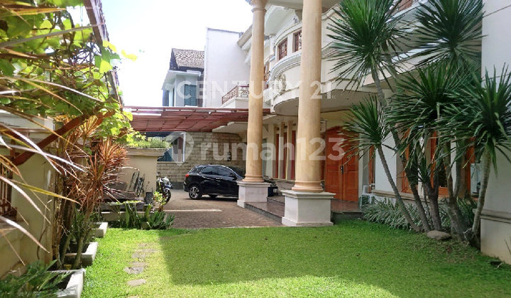 Rumah Mewah Asri Main Road, Batununggal Bandung
