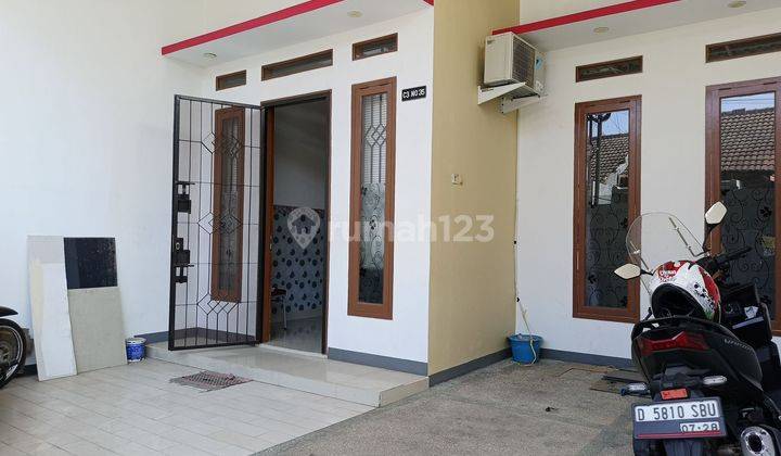 Jual/Sewa Rumah Asri Siap Pakai di Taman Kopo Indah 1