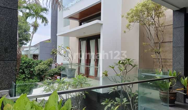 Rumah Lux di Bandung Utara Daerah Setiabudi Rumah Lux di Bandung Utara Daerah Setiabudi
