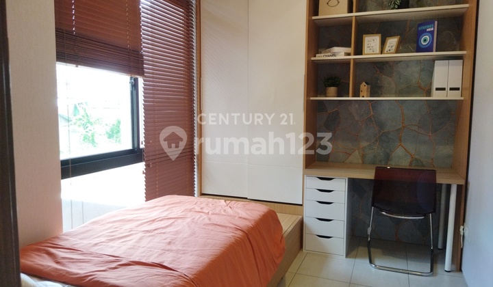 Rumah 2 Lantai di Tatar Jayaprakasa Kota Baru Parahyangan 2