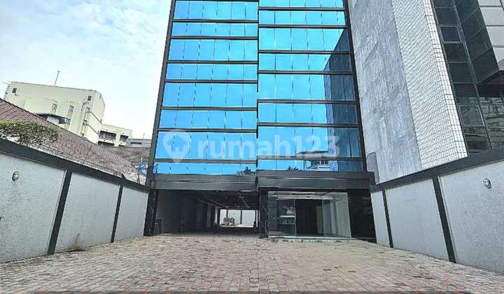 Gedung Brandnew 6.5 Lantai Area Komersil Menteng Dekat Jalan Thamrin