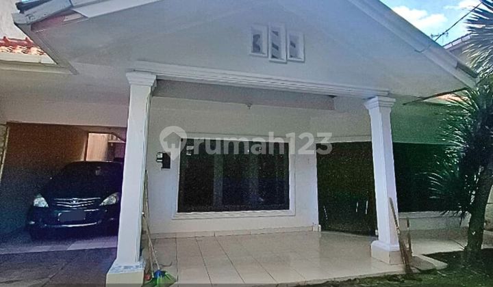 Rumah Lama Terawat Dekat Stasiun Mrt Cipete 1