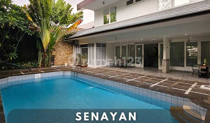 Senayan Area Well-Maintained 2-Story House in Gated Complex