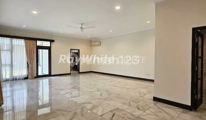 Tropical Modern House Dalam Komplek Di Cilandak 2