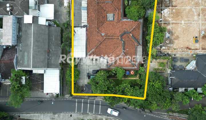 Rumah Siap Huni untuk Usaha Komersil Dekat Kemang Raya 2