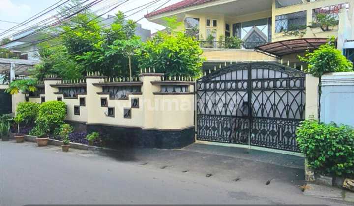 Dream Home in Kebayoran Baru Near PIM