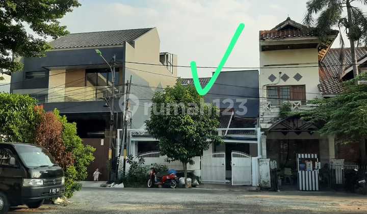 Rumah Lama Siap Huni Dalam Komplek Di Meruya 2