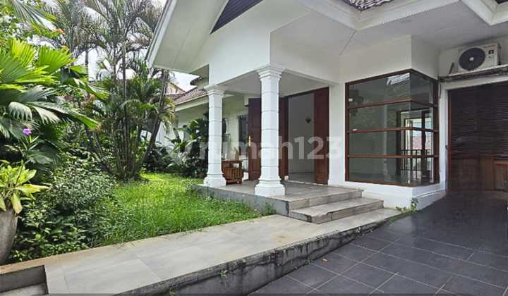 Rumah Lama Terawat Siap Huni Dekat Stasiun Mrt Hj Nawi