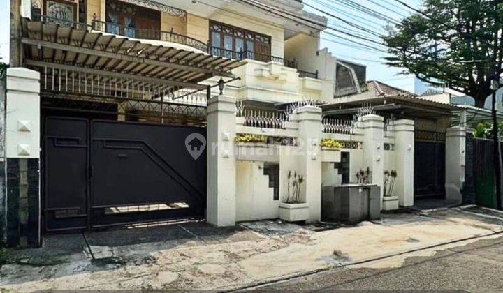 Rumah Cantik Terawat Di Kebayoran Baru Jakarta 1