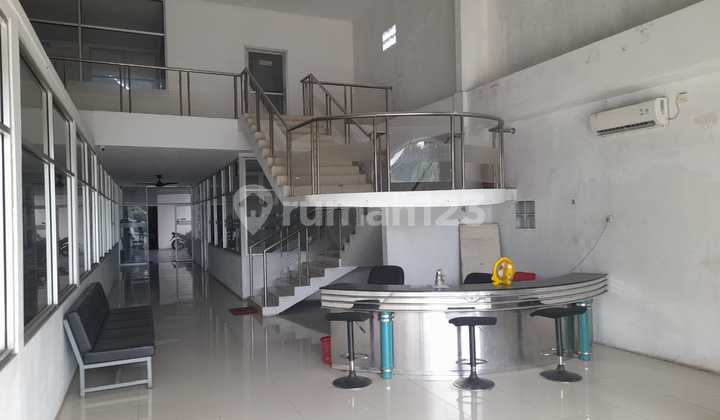 Motor Ready to Occupied Ex Showroom in Cimanggis Depok Motor Ready to Occupied Ex Showroom in Cimanggis Depok