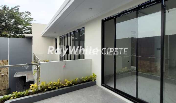 Rumah Mewah Brandnew Di Radio Dalam 2