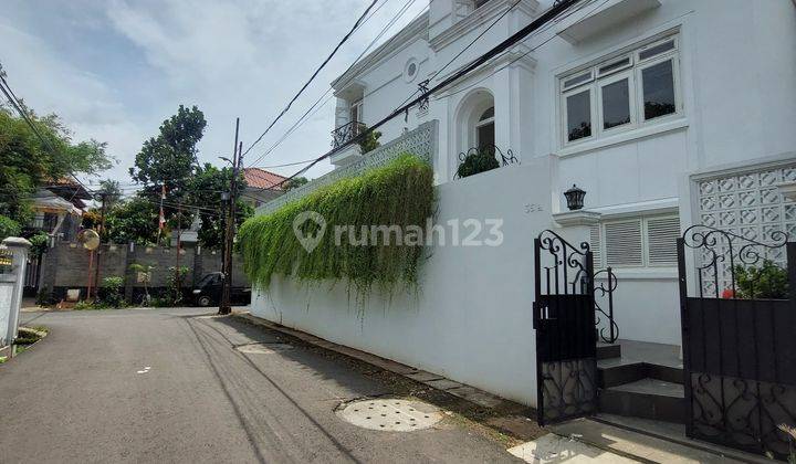 Rumah Cantik 2 Lantai Area Ampera Jakarta Selatan 2