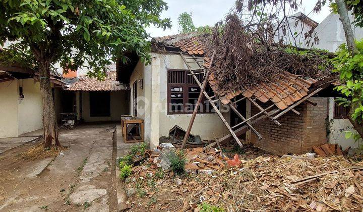 Rumah Tua Hitung Tanah Cocok Untuk Kos dan Usaha dipinggir Jalan Besar 1