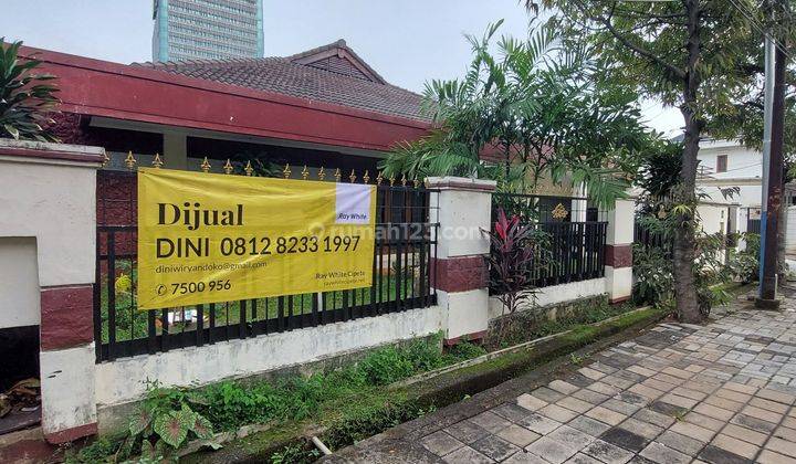 Rumah Tua Terawat Hitung Tanah Area Cempaka Putih Timur Jakarta Pusat  1