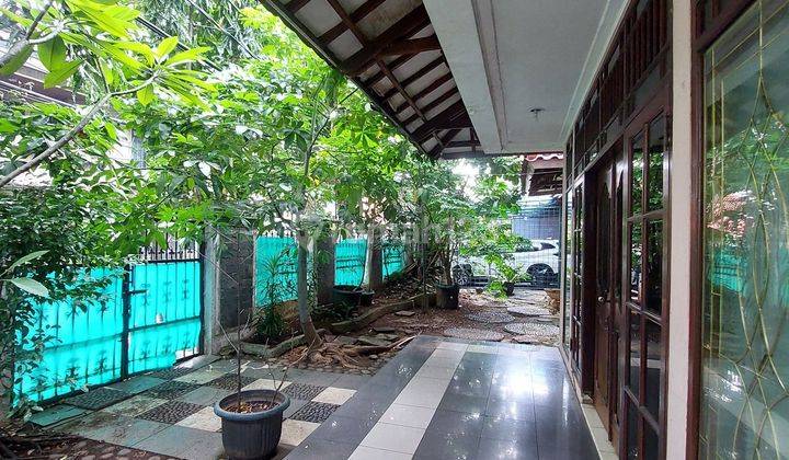 Dijual Rumah Tua Terawat area Tebet lokasi strategis  2