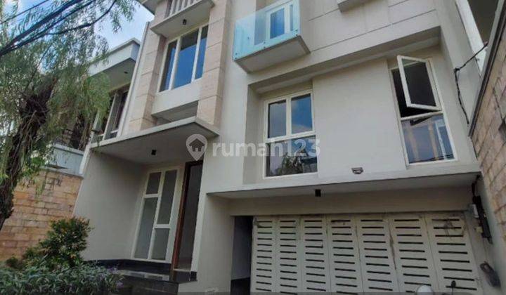 Rumah Cantik Area Gandaria Jakarta Selatan  1