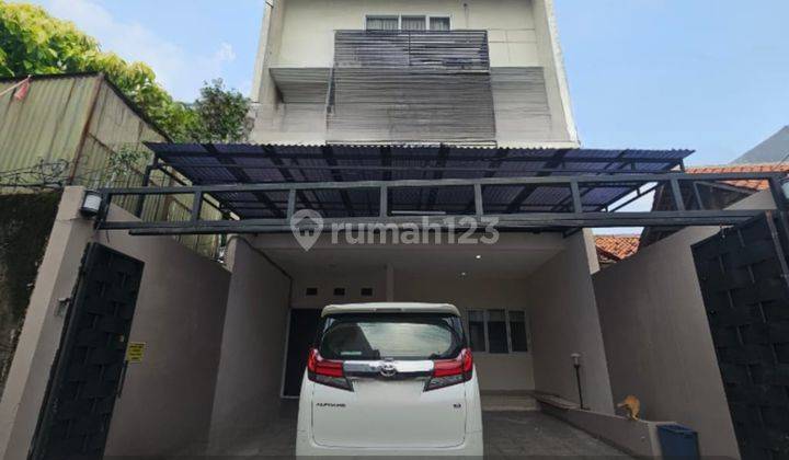 Rumah Cantik Siap Huni Area Kemang Jakarta Selatan 1