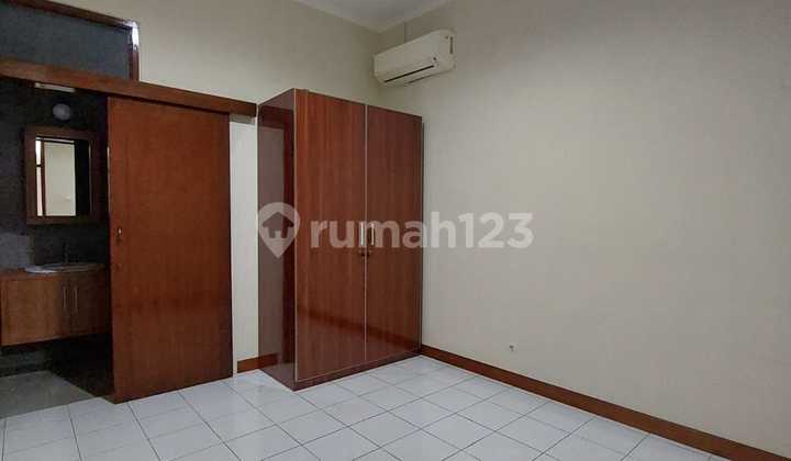 For Rent Rumah Cantik Dekat MRT Cipete Raya 2