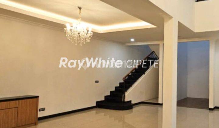 Rumah Cantik Siap Huni Area Pondok Indah Jakarta Selatan 2