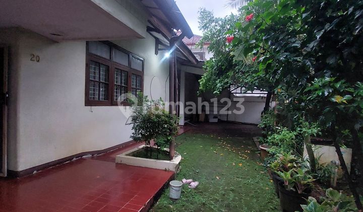 Dijual Rumah Terawat Hitung Tanah Area Jatipadang dalam Kompleks 