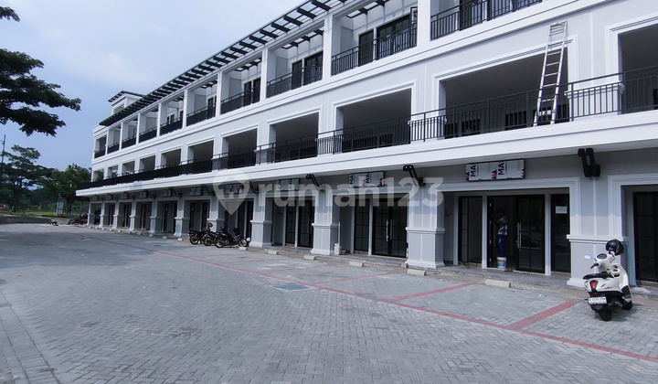 Ruko Tengah Kota Eksklusif Di Kiara Artha Park 