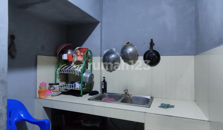 Minimalist 2.5-Story Midtown House, Peta Street Wing 2