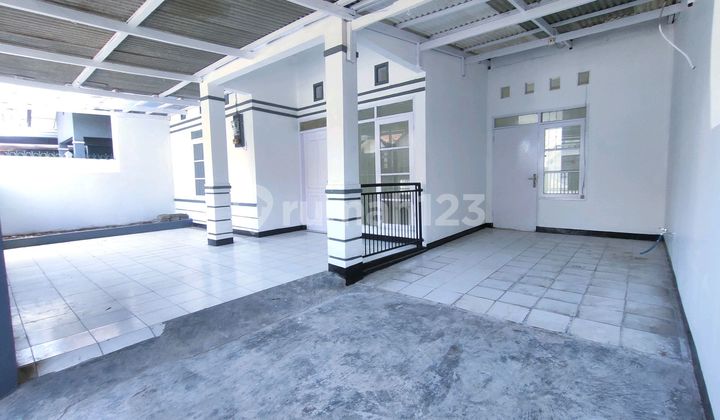 Nice House Ready to Occupy In Taman Kopo Indah Iii