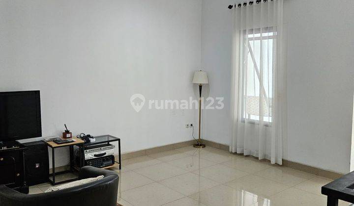 Disewakan Rumah Bagus 2 Lantai Di Area Jalan Setrasari 1