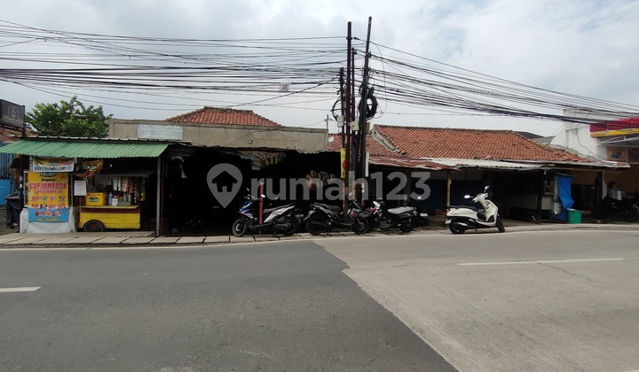 Strategic Land Calculation House on Main Nanjung Road. 2