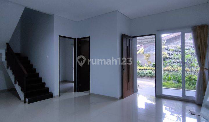 Rumah Eksklusif Minimalis Modern Dalam Cluster 2