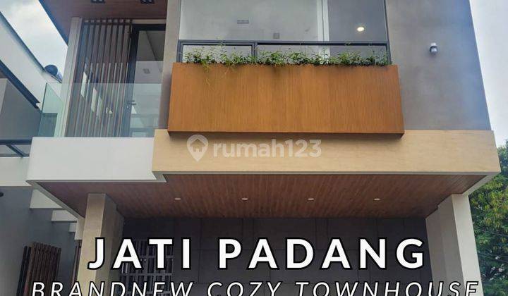 Brandnew Townhouse di Jatipadang Jakarta Selatan 1