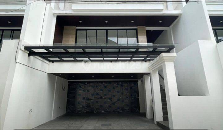 Forsale Brandnew House Townhouse  With Private  Swimming at Cilandak Jakarta Selatan 1