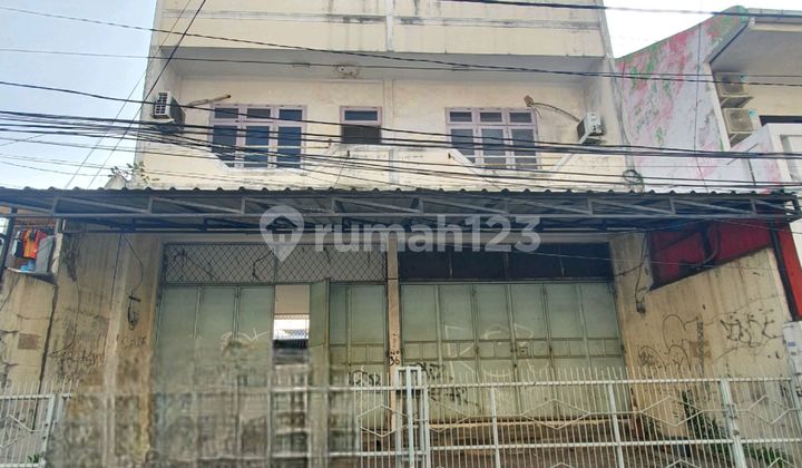 Murah! Palmerah, Ruko Gandeng 3 Lt. Akses Bagus. Dekat dengan Binus