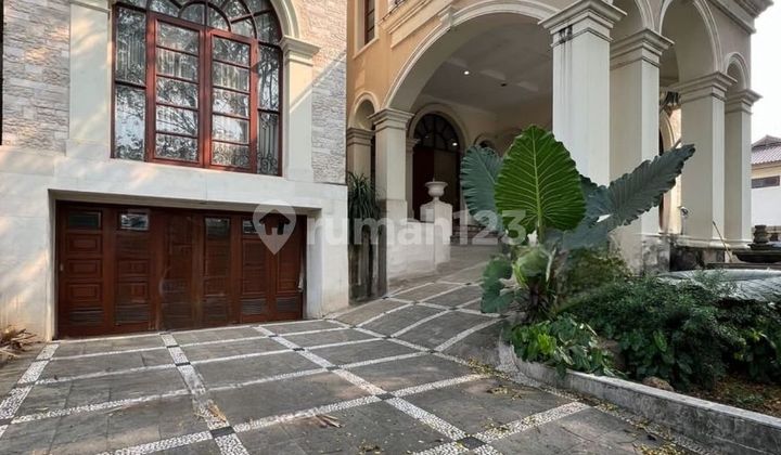 Rumah Cantik 3 LT di Area Prime Patra Kuningan Rumah Cantik 3 LT di Area Prime Patra Kuningan