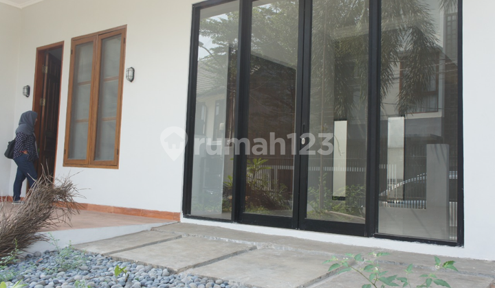 Murah! Rumah 2 Lt Siap Huni Dalam Komplek Di Warung.buncit 2