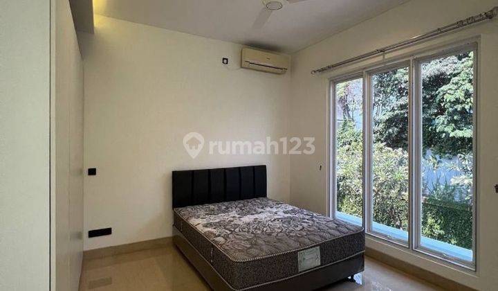 Rumah Cantik 2 Lt Dalam Townhouse. Akses Jalan Lebar Tdk Banjir 2