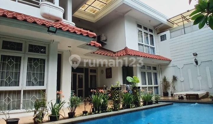 Murah! Rumah 2 Lt Siap Huni Dgn Kolam Renang di Pejaten, Jaksel
