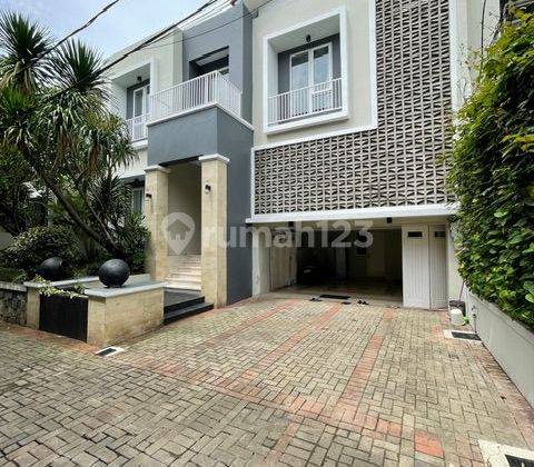 Rumah Mewah Dalam Townhouse Di Kemang 1