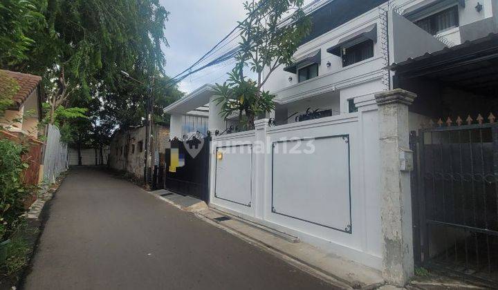 Rumah 2 Lt Siap Huni Di Cipete. Dekat St Mrt Cipete Dan Masjid 2