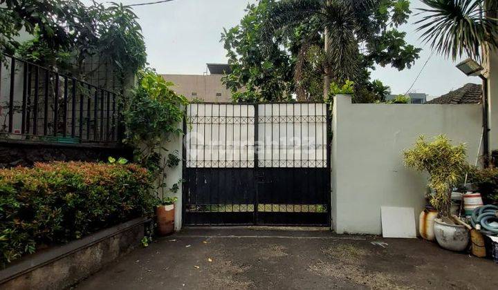 Jarang Ada! Rumah Lama Hitung Tanah Dalam Komplek Di Cipete, Jaksel 1