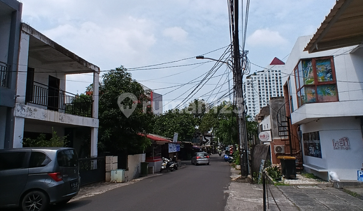 Rumah 2Lt di Tebet Dgn Akses Jalan 2 Mobil