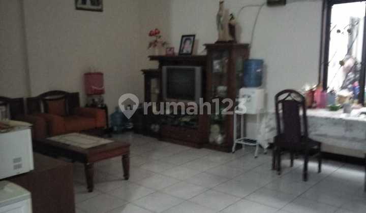 Rumah Minimalis Sederhana Di Taman Holis  2
