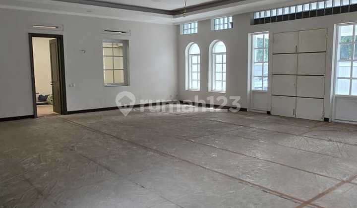 Rarely Available Ready-to-Use Good Business Space in a Strategic Location